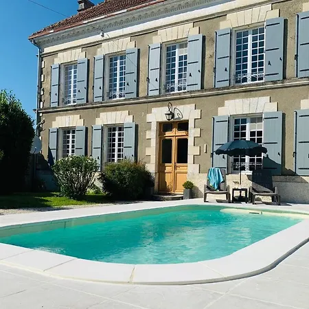 Gite Des Ruches - Peaceful & Homely With Shared Pool Appartement Chives