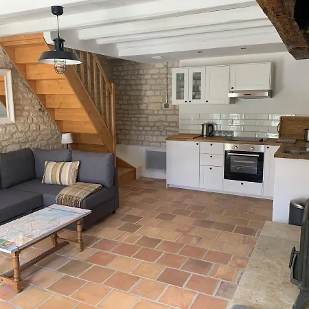 Gite Des Ruches - Peaceful & Homely With Shared Pool Chives