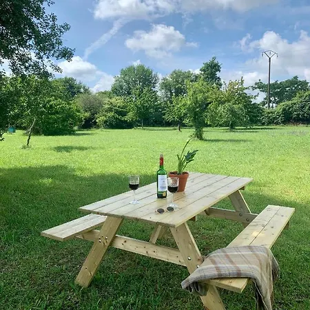 Appartement Gite Des Ruches - Peaceful & Homely With Shared Pool