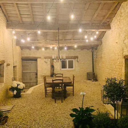 Gite Des Ruches - Peaceful & Homely With Shared Pool Appartement Chives
